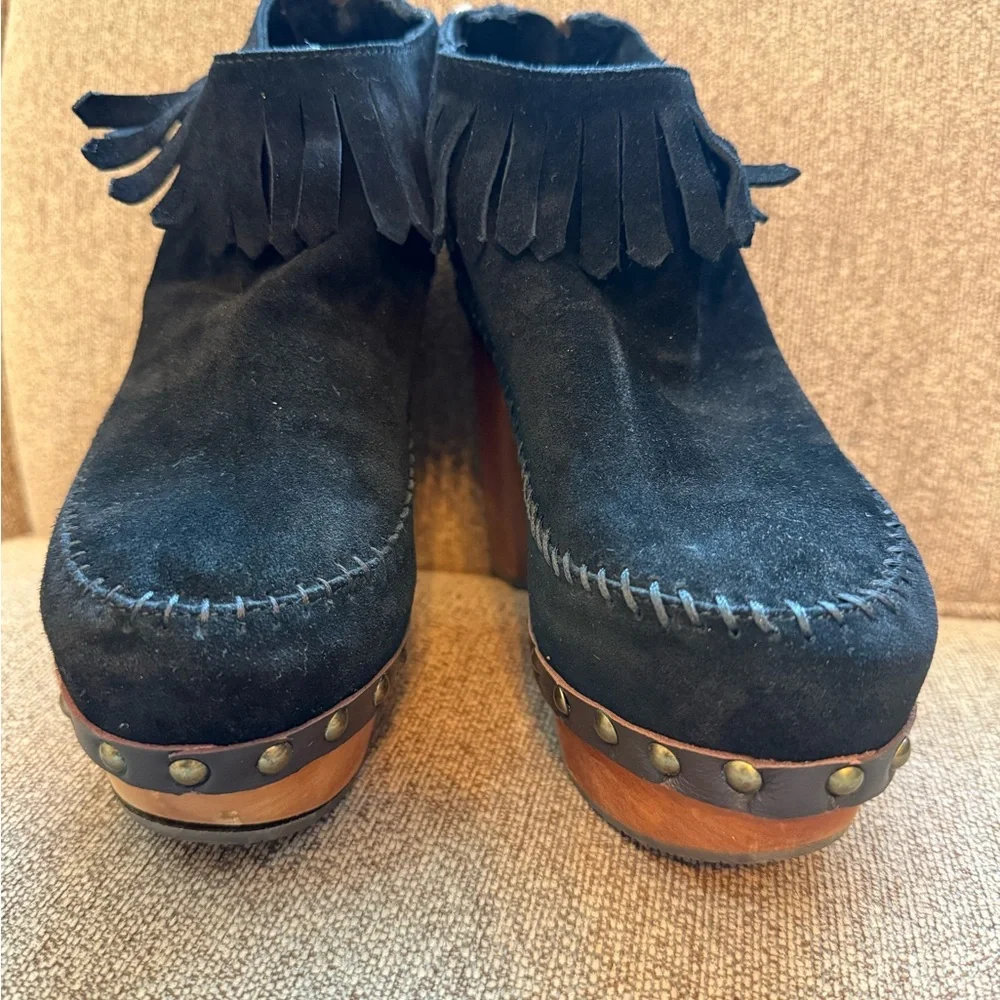 Flogg Leather Black Suede Platform Shoes with Fringe - Picture 3 of 7